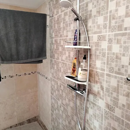 Chambre Chez L'Habitant בית אירוח Valréas